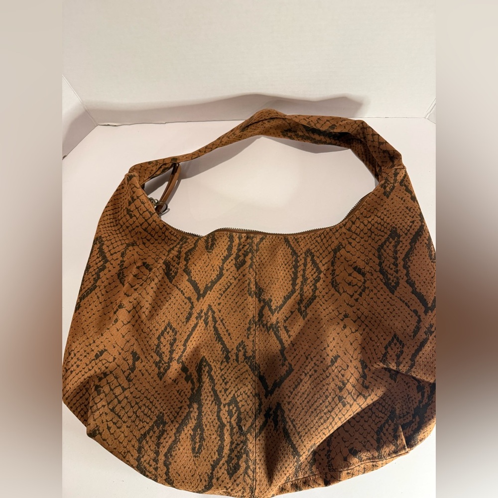 Universal Thread Tan Snake Pattern Hobo Bag